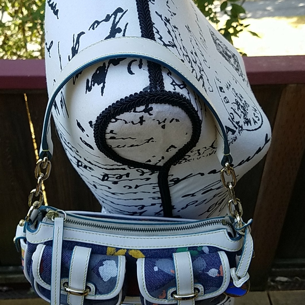 Dooney & Bourke 🌼 small paint splatter saddle bag purse - Picture 15 of 16